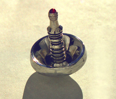 Silver Top, spinning
