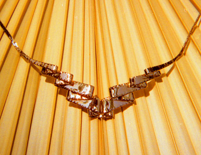 Ribbon-Candy Vee Necklace