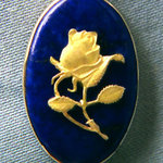 Rose Pendant Gold on Lapis